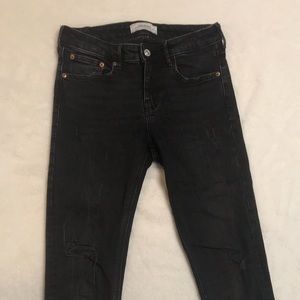 black ripped skinny jeans